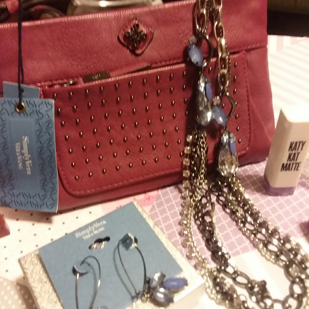 NWT Vera Wang Wristlet